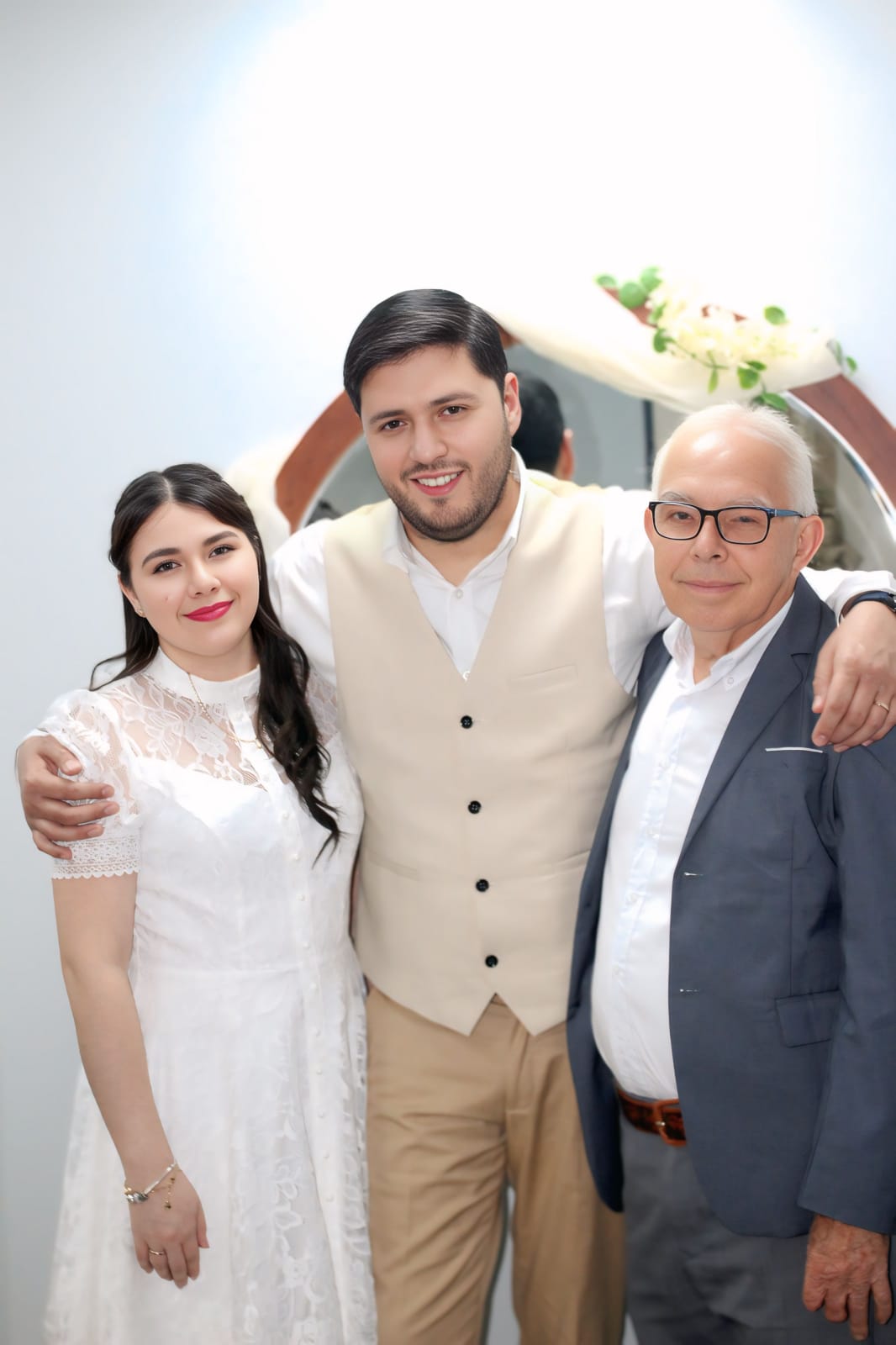 A photo from Efra and Susi's wedding gallery.